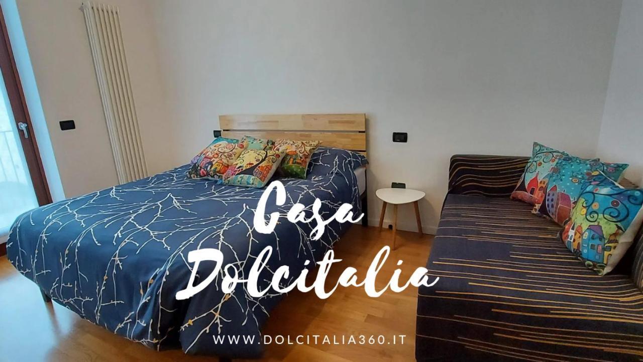 Ronchi Casa Dolcitalia A Gardaland Con Piscinaアパートメント エクステリア 写真
